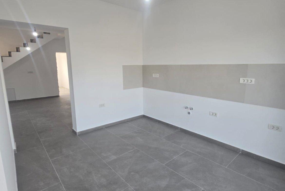 Duplex cu 4 camere, terasă și logie | Timișoara, Plopi | 172.000 €