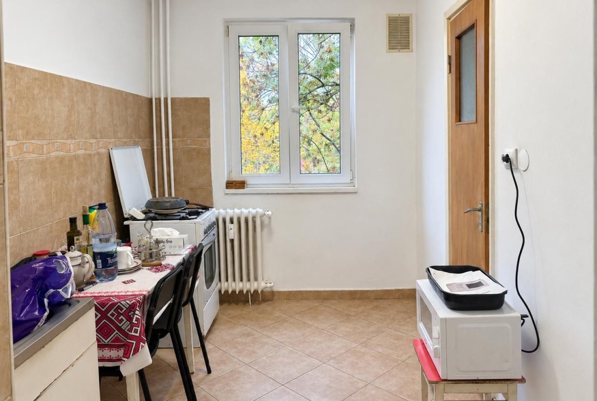 3 camere lângă metrou Romancierilor / Etaj 2/4 /Bloc reabilitat