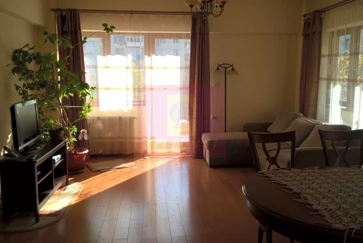 Penthouse cu 3 camere și terasă de 40 mp | Zona 1 Mai – Ion Mihalache
