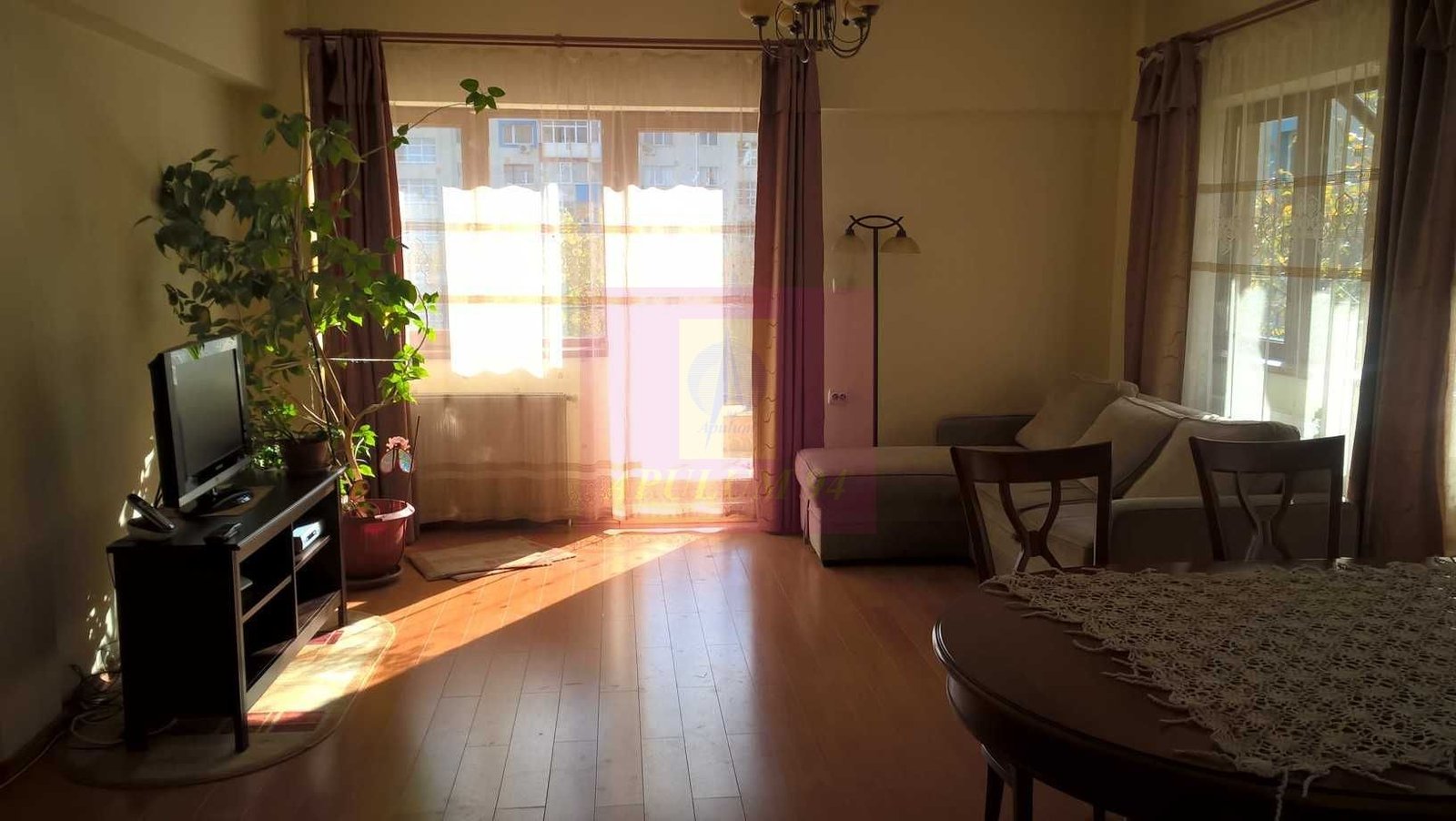 Penthouse cu 3 camere și terasă de 40 mp | Zona 1 Mai – Ion Mihalache