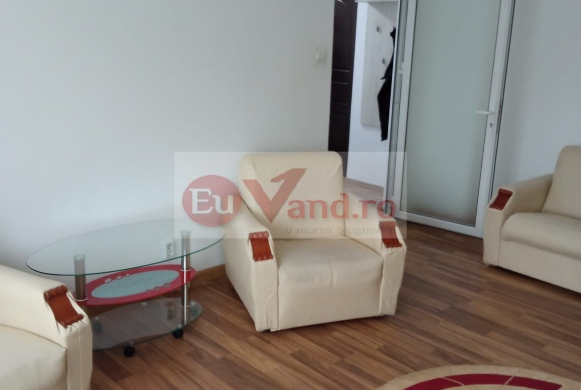 De inchiriat apartament cu 3 camere ICF, langa Scoala nr. 12, parter, 500 E