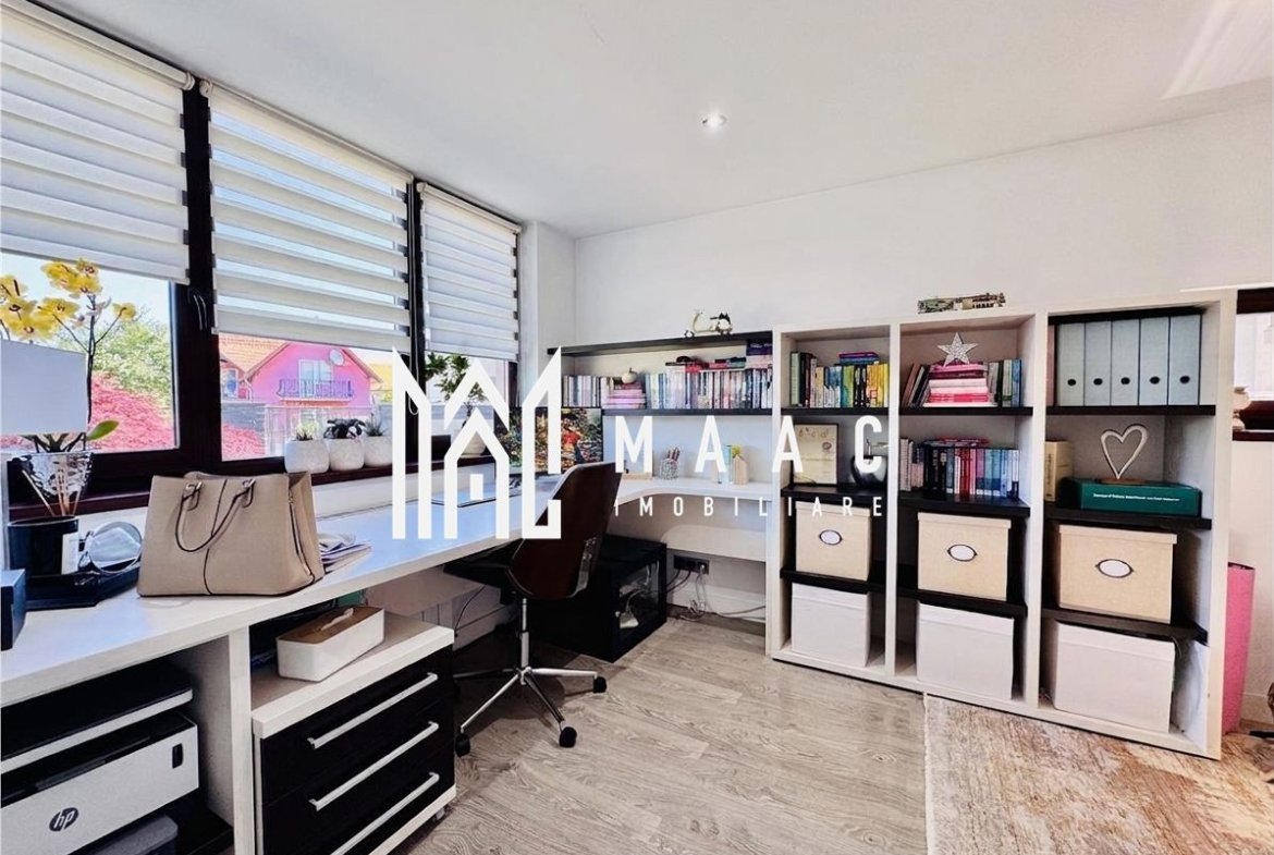 Casă de vânzare 6 camere | Șelimbăr | teren 695 mp | garaj