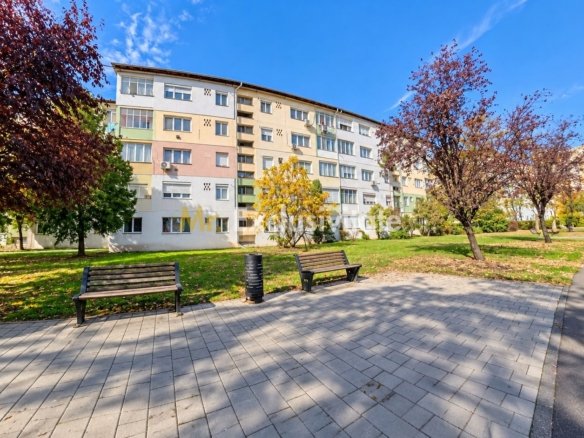 DE VANZARE APARTAMENT 2 CAMERE