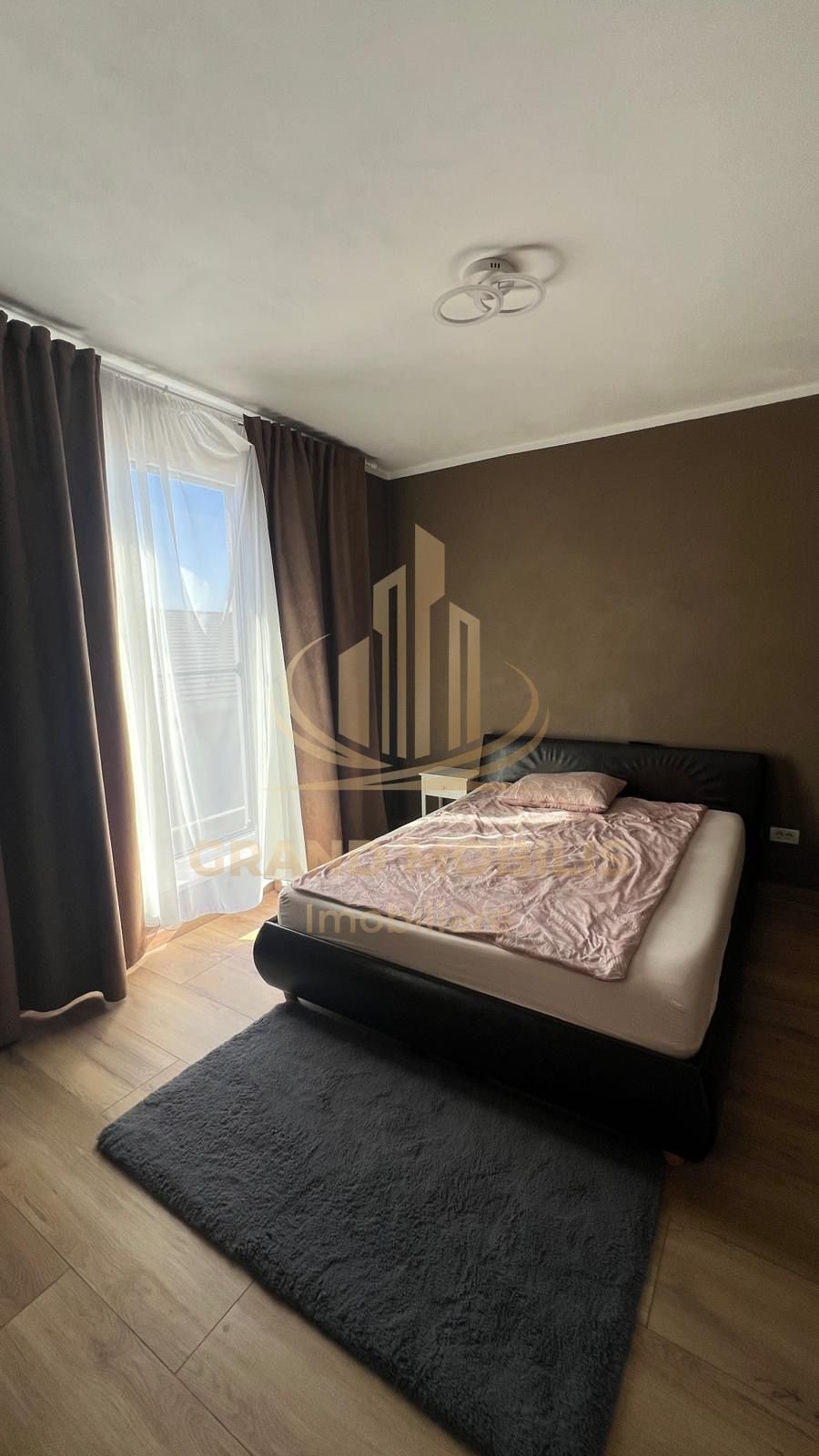 Casă individuală cuplată P+1, cu curte proprie, terasă și anexă