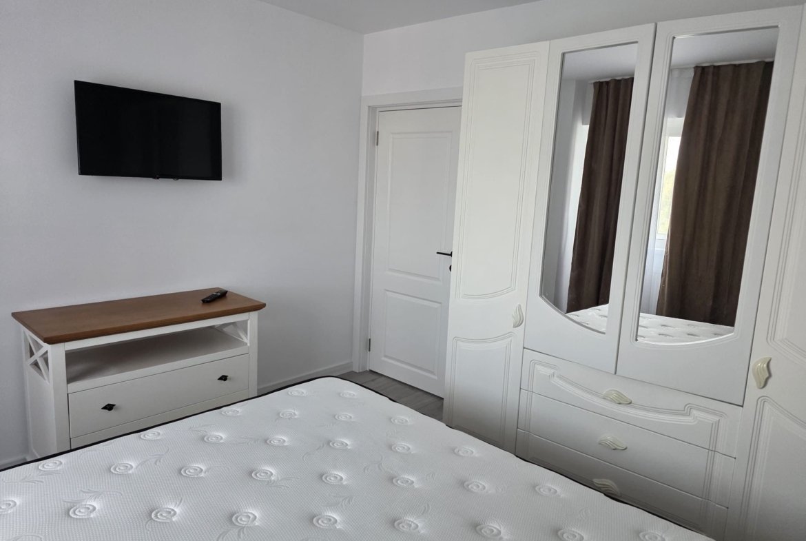 Apartament 3 camere de inchiriat