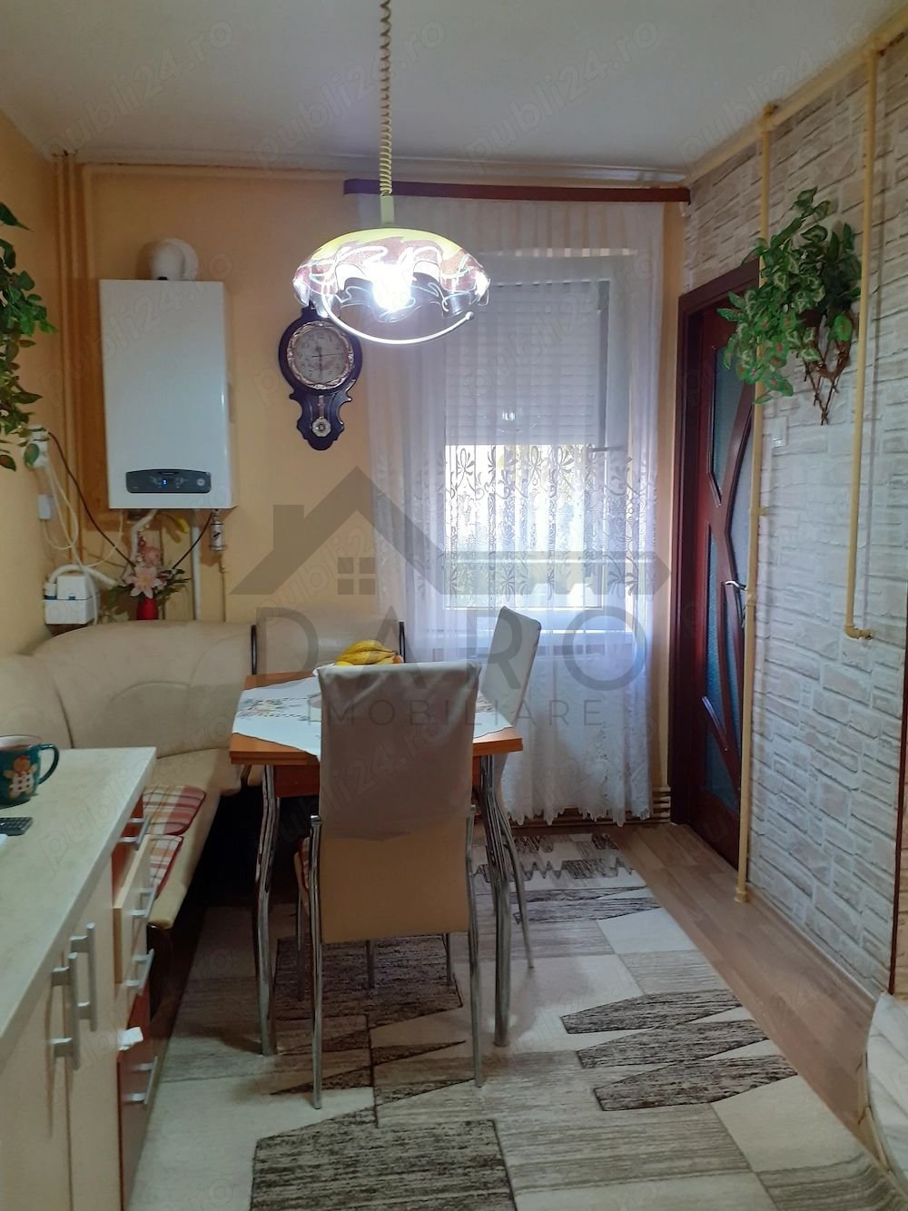 Apartament cu 3 camere de vanzare