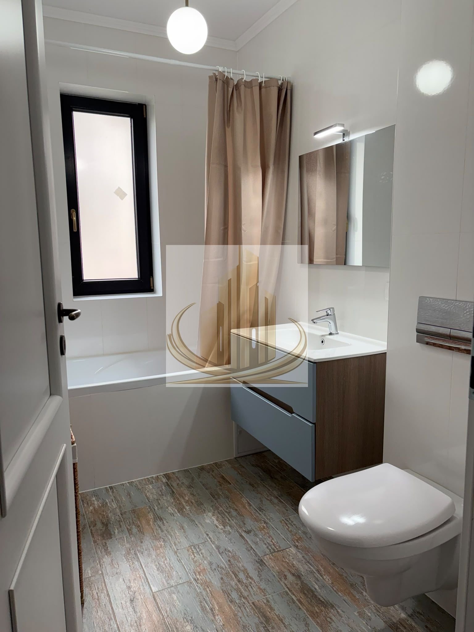 Apartament cu 2 camere, modern, cu parcare inclusă