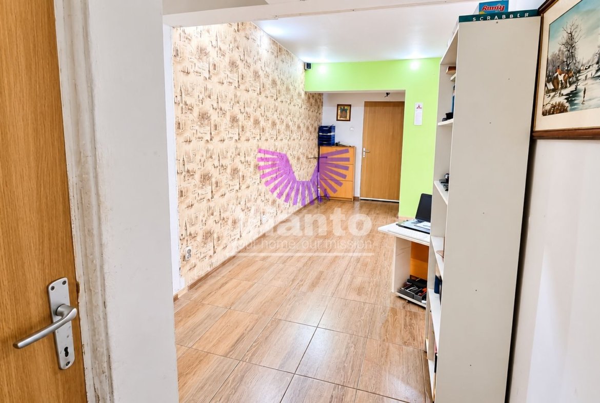 Spațiu comercial de închiriat, 50 mp, 3 camere, Sibiu Central