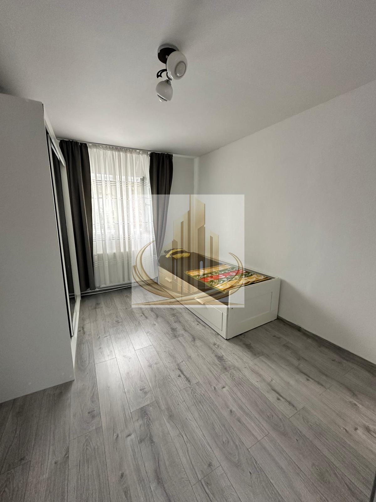 Casă  Plopi, 3 camere, 68 mp utili, teren 105 mp, mobilată și utilată