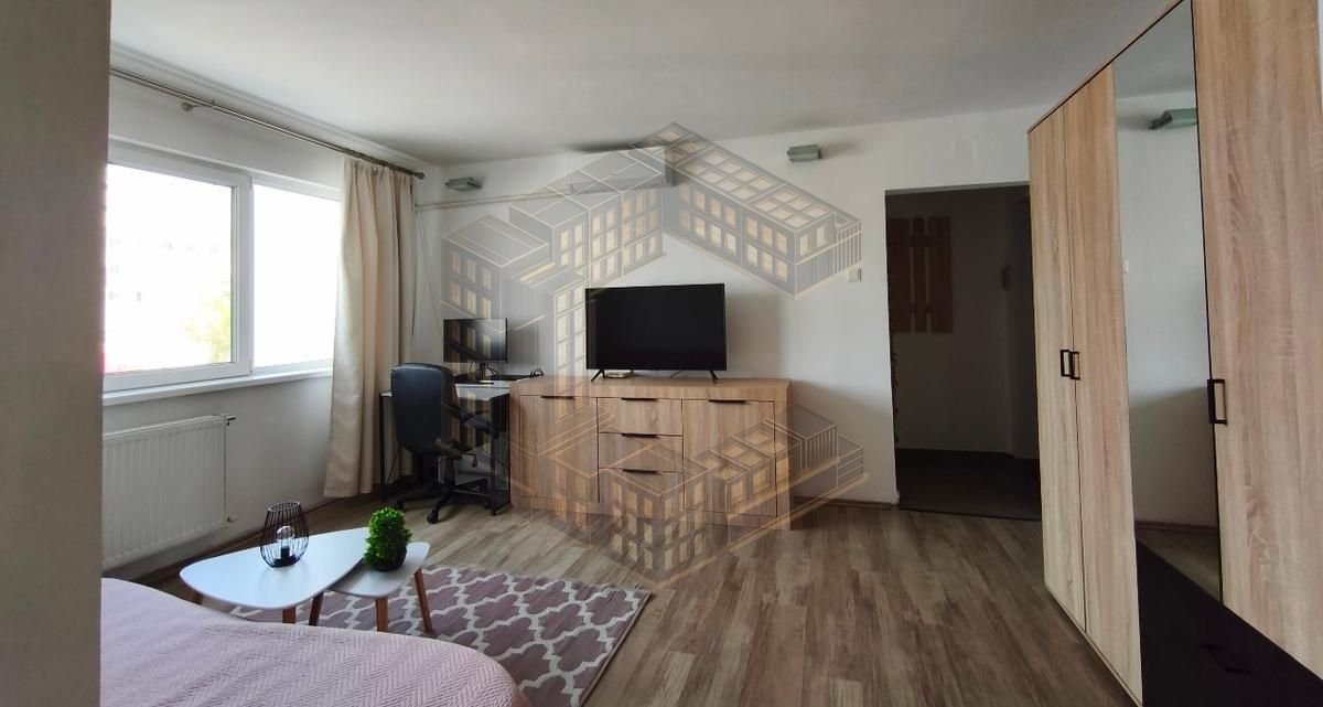 5c8c85570e1d4dd9b977c8bcf1d9d2f3 Apartament cu 2 camere, renovat, etaj intermediar, zona Complex