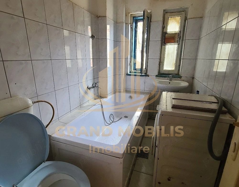 Vand ap 2 camere parcul Carol