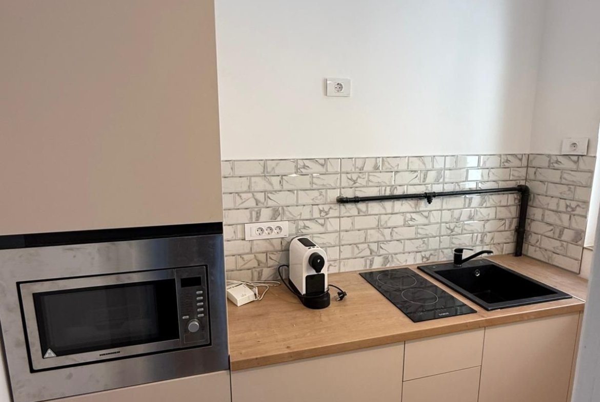 Sala Palatului apartament 3 camere prima inchiriere