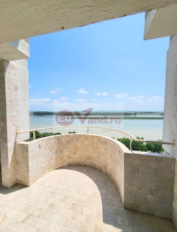De vanzare apart. 3 camere Faleza , vedere Dunare, 92 mp, renovat premium
