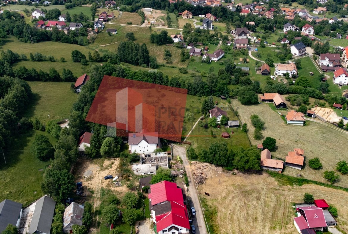 Teren intravilan Bran 2.772 mp | Vedere Piatra Craiului | Potrivit pentru cabane