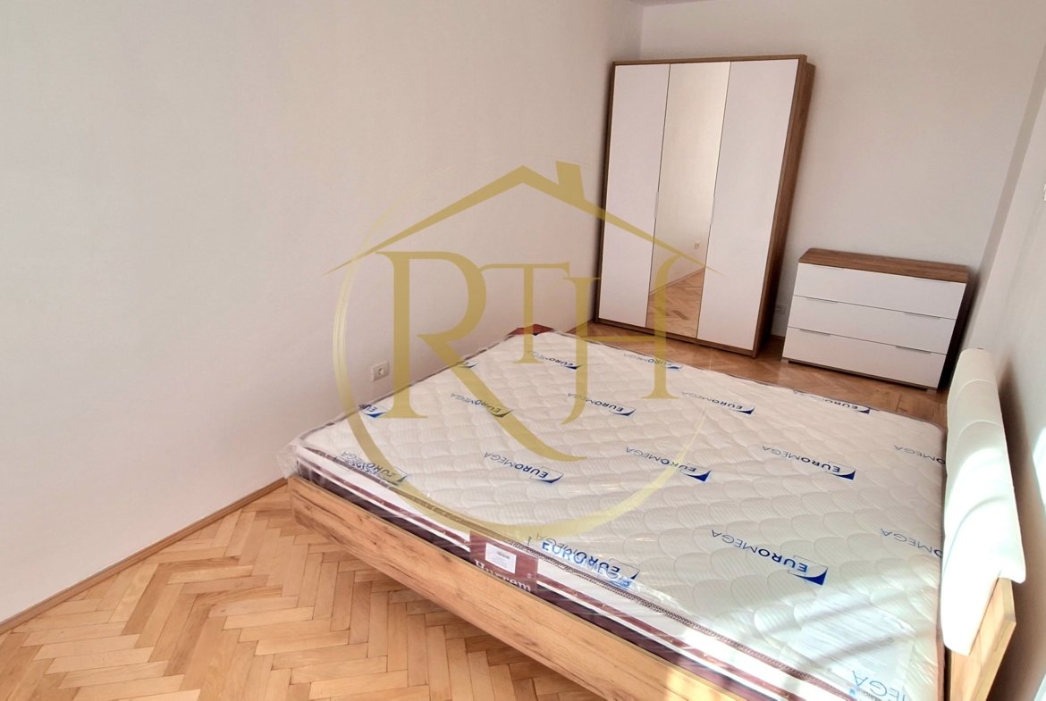 Prima închiriere!Apartament 2 camere, zona Soarelui,str. Cerna, centrala termica