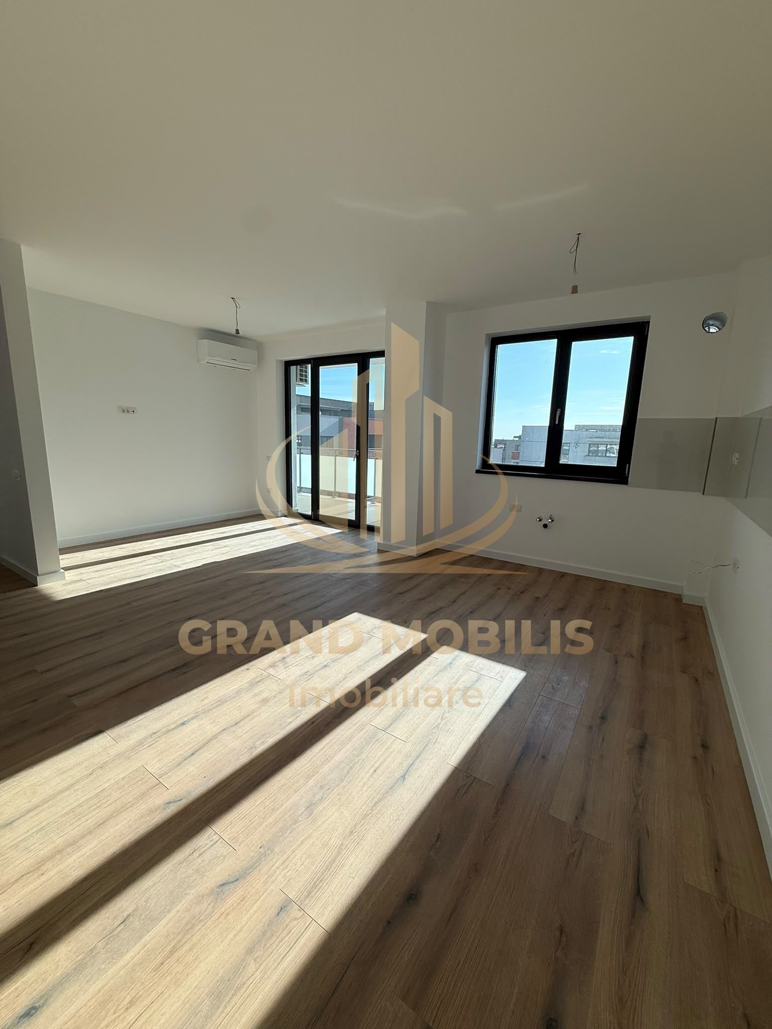 601d1f6d4ac24754b5f83b1f7fac574b Apartament cu 3 camere în Sol Residence Torontalului