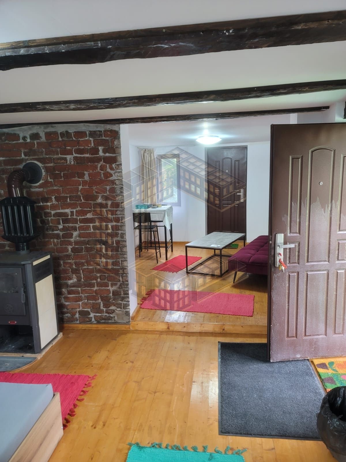 Casa individuala, renovata, teren 5 ha, Glodghilesti, Hunedoara