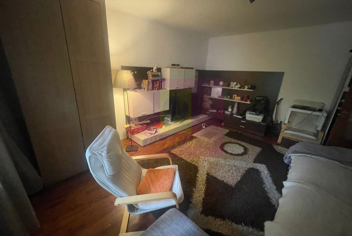 Apartament 4 camere 13 Septembrie,15 min pe jos metrou