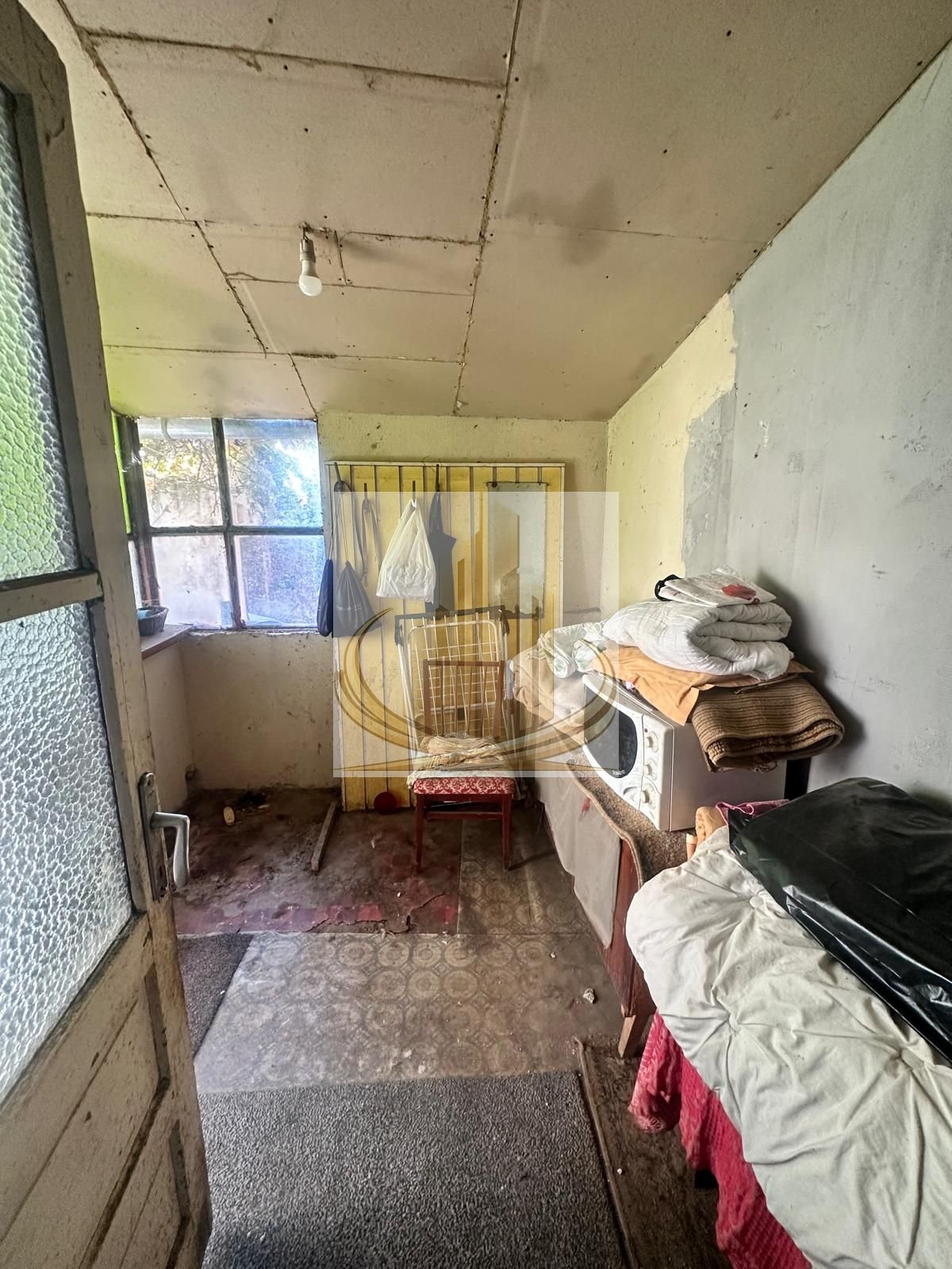 Casă individuală Plopi, 60 mp utili, teren 477 mp, necesită renovare