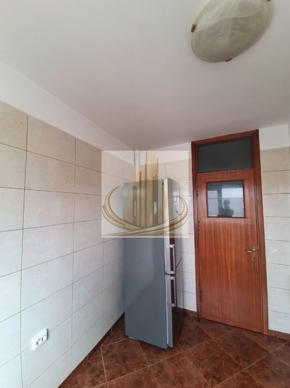 Apartament 2 camere semidecomandat cu parcare de resedinta