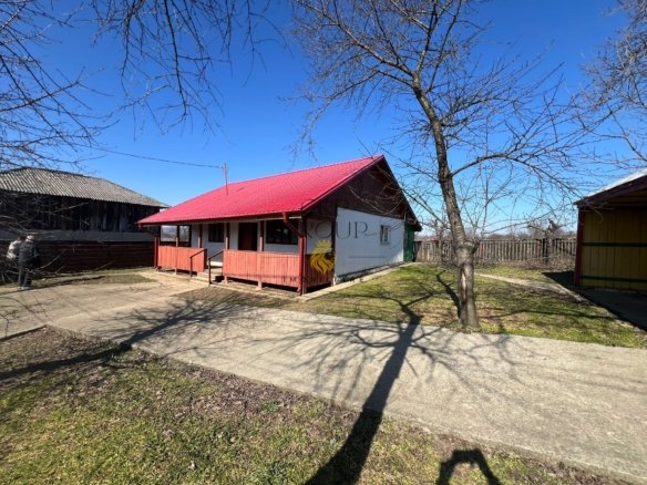 Casa + teren 7000 mp, Movilita – Vrancea