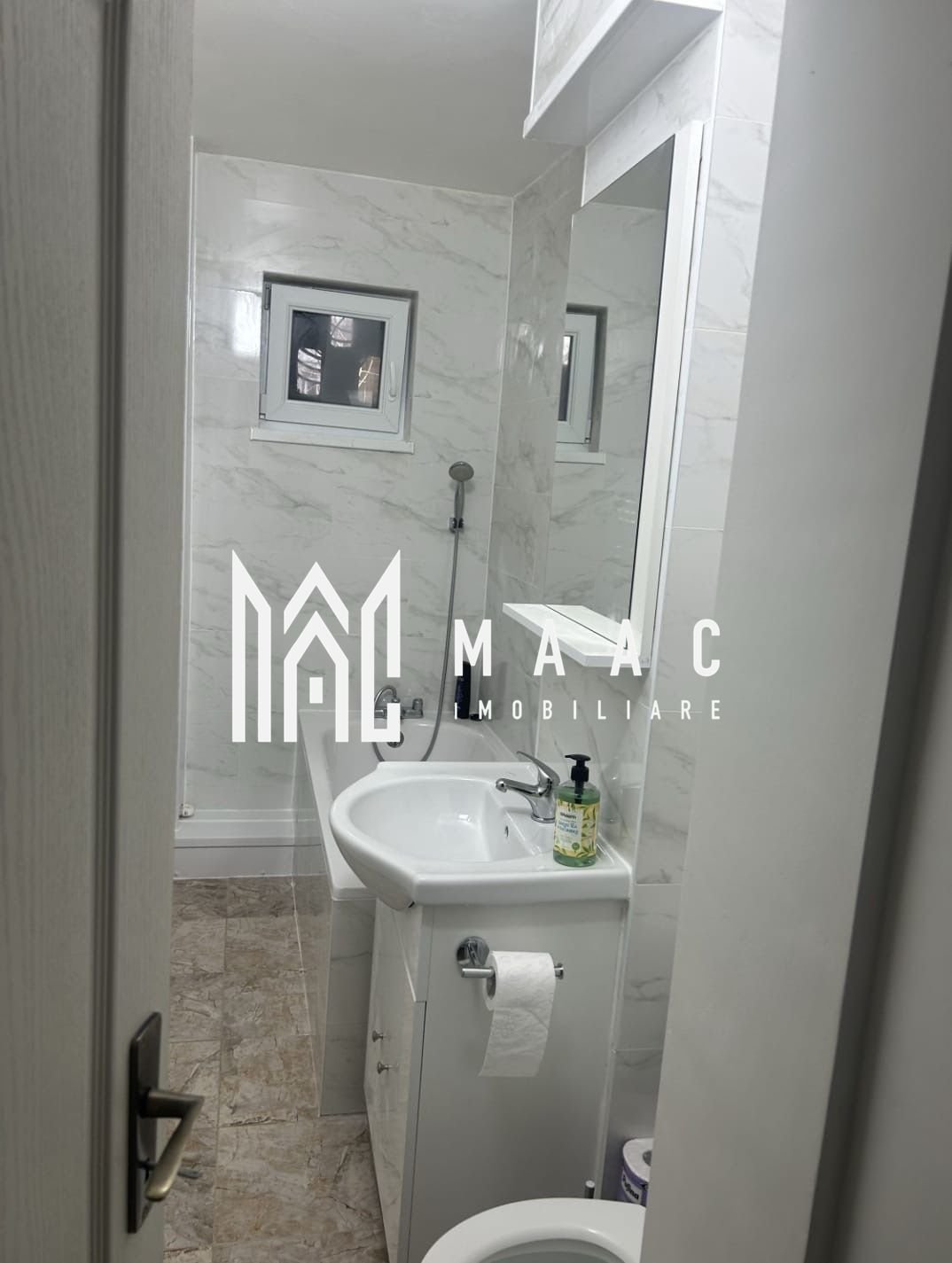 6521bfa66bde4b8081b9fa1c64443595 Apartament 3 camere de vânzare | Râmnicu Vâlcea, Ostroveni