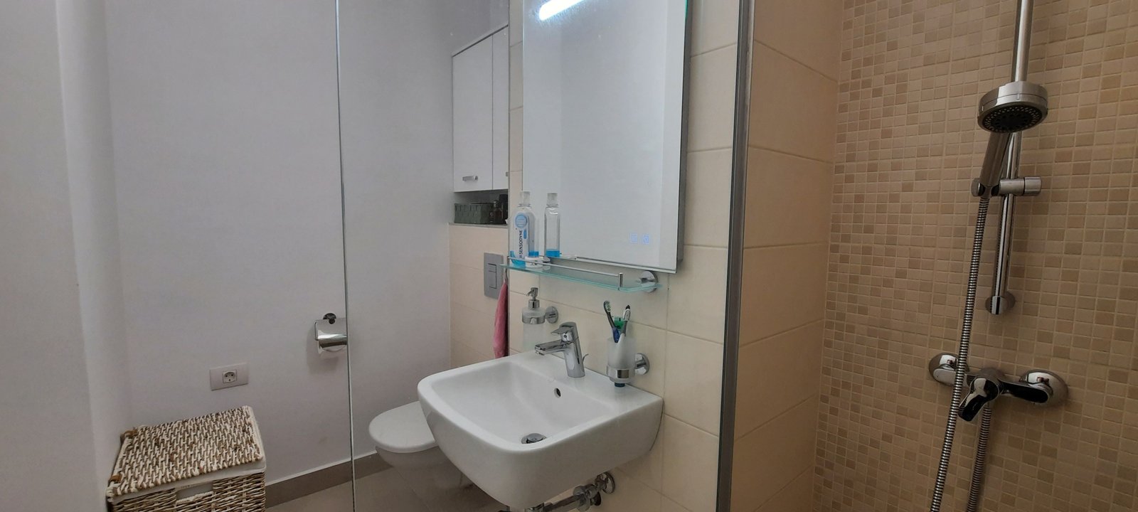 65a4d5fa7f5d4731b99141819e56ecfd Apartament cu loc de parcare inclus- Take Ionescu