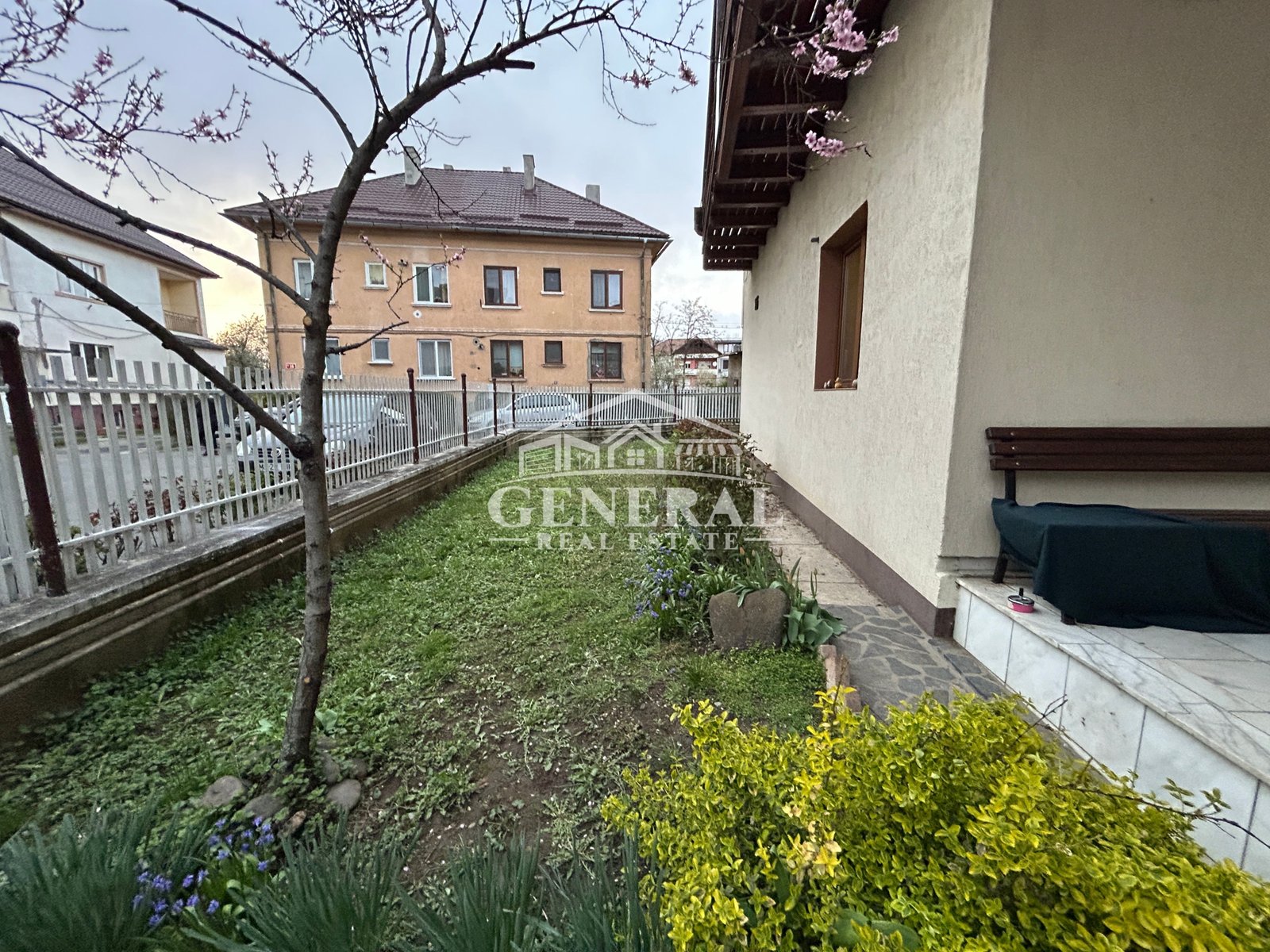65b09ed018ac480a8916c742614277c7 Va propun spre vanzare o CASĂ in BAIA MARE/zona Prefectura COMISION 0%
