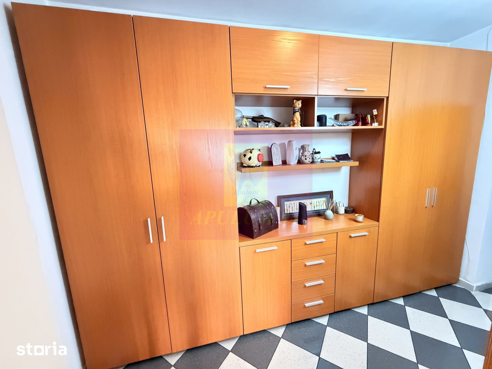 65f1342b7d6f4202978acfb80b924f32 Apt 3 camere de vânzare – Calea Călărași,