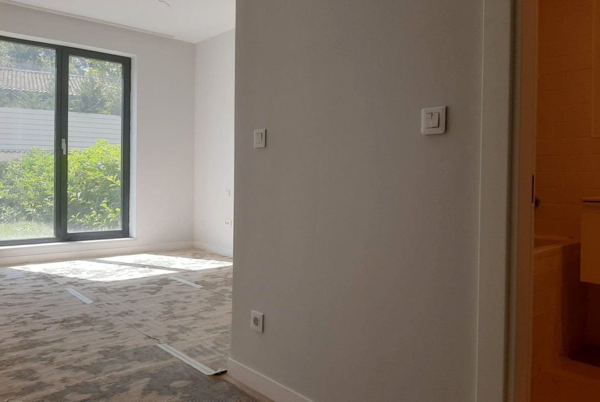APARTAMENT PREMIUM CU 5 CAMERE ȘI GRĂDINĂ PRIVATĂ DE 160 MP