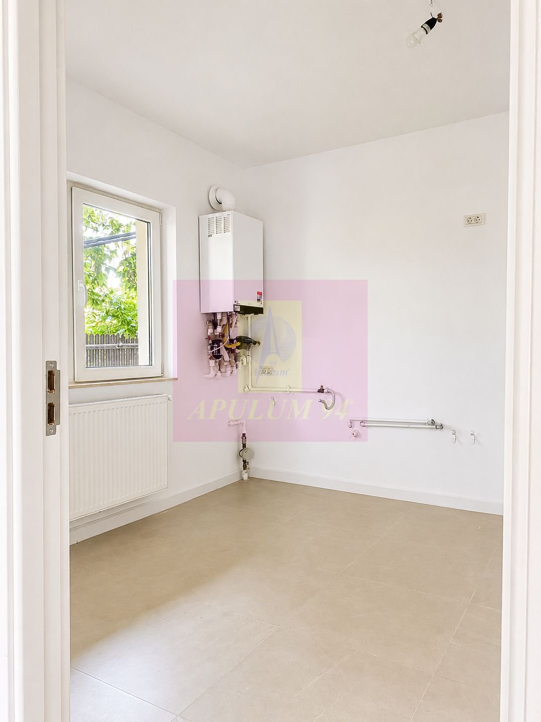 6787925a7ca246a583c214ce44ad6bdb Mogosoaia | 122 mp utili + grădină 170 mp | 3 dormitoare | 2 parcări |