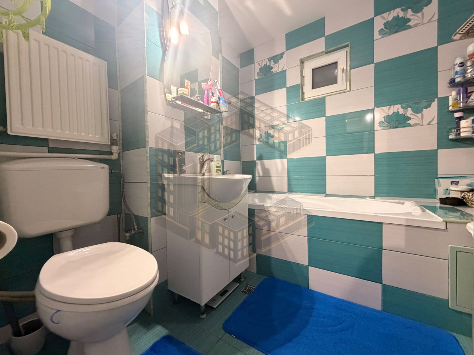 679a1f4a4a384618bb4f1027b7602403 Apartament cu 2 camere, decomandat, renovat,de vanzare, zona Lipovei