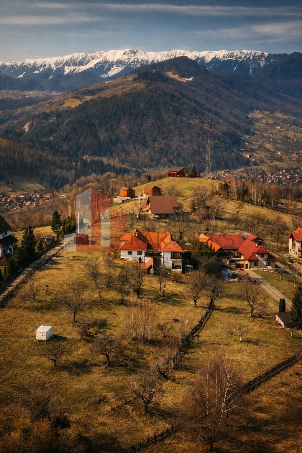 Casă tradițională cu 1800 mp teren  în Sohodol, Bran | Priveliște superba