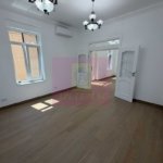 Casă de închiriat lângă Piața Victoriei | 5 camere, 120 mp