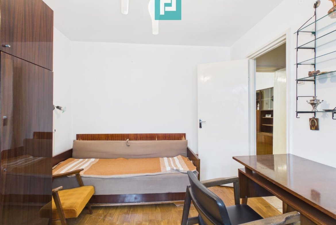 APARTAMENT 2 CAMERE LA PARTER, GRĂDIȘTE