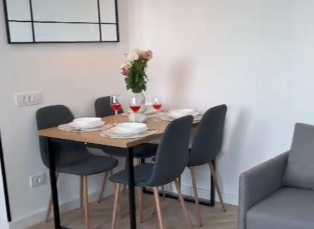 Sala Palatului apartament 3 camere prima inchiriere
