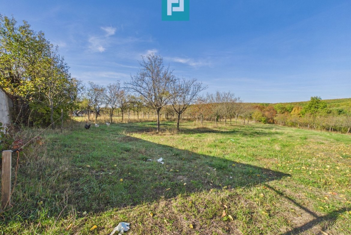 Casă în Șumugiu, teren 2.610 mp