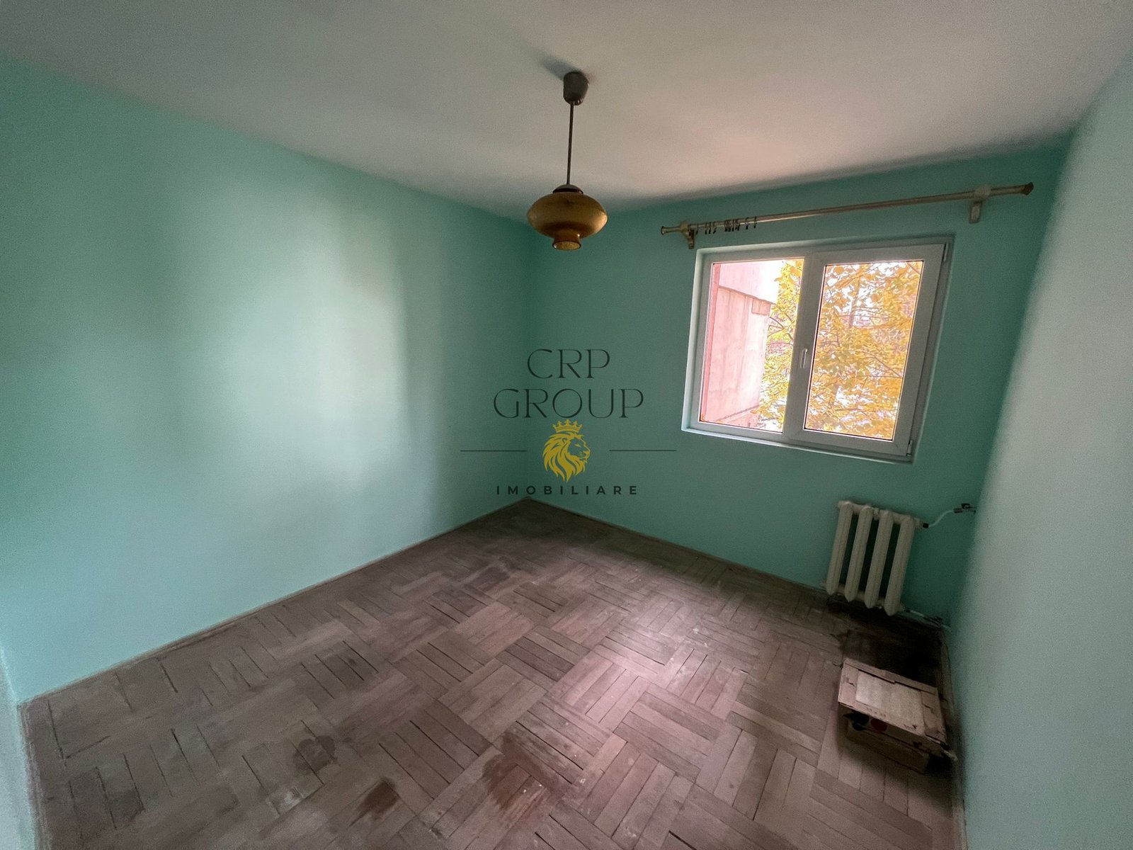 Apartament 4 camere, etaj 1/4, zona Mausoleul Eroilor – Sud