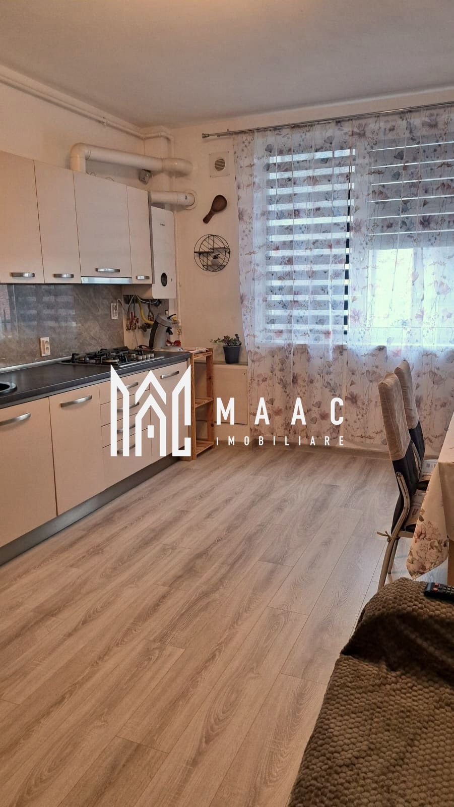 6e469bedf5e64409baf5bc3ca6fccd66 Apartament 3 camere de închiriat | Șelimbăr | 57 mp | parcare