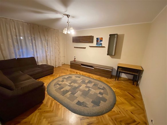 Apartament cu 2 camere zona City Mall