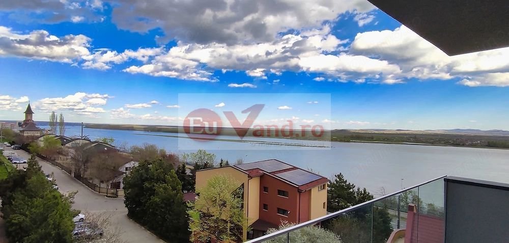 De inchiriat apart. 2 Camere – Riviera – Vedere Dunăre și Parcare Privată