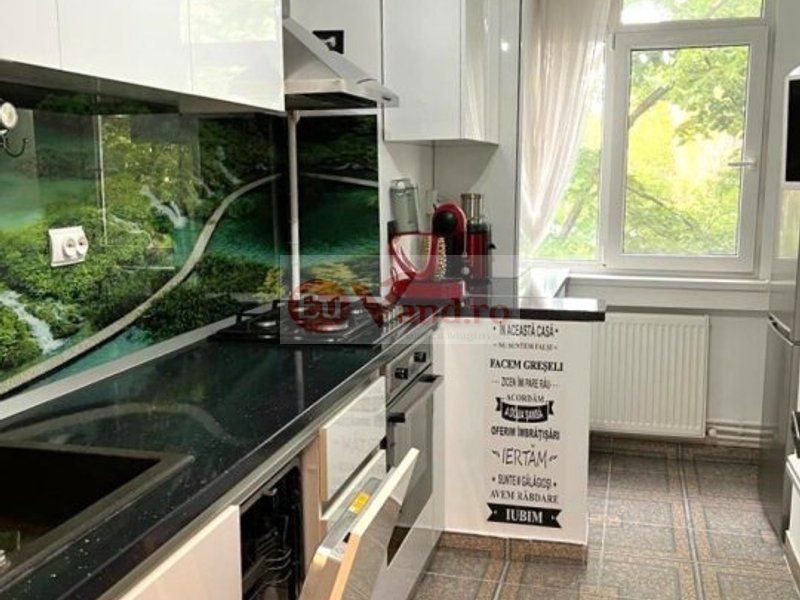 Apartament 3 camere de inchiriat, Tiglina 3, B-uri, etaj 1, renovat recent