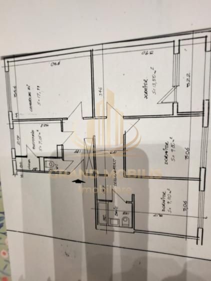 Apartament 4 camere , decomandat,  renovat,centrala proprie,