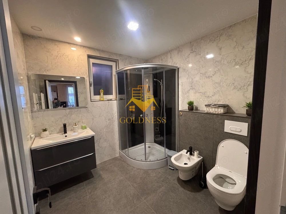 2 Camere decomandate, Casa, Parcare, Curte, Intre Lacuri, FSEGA,Iulius