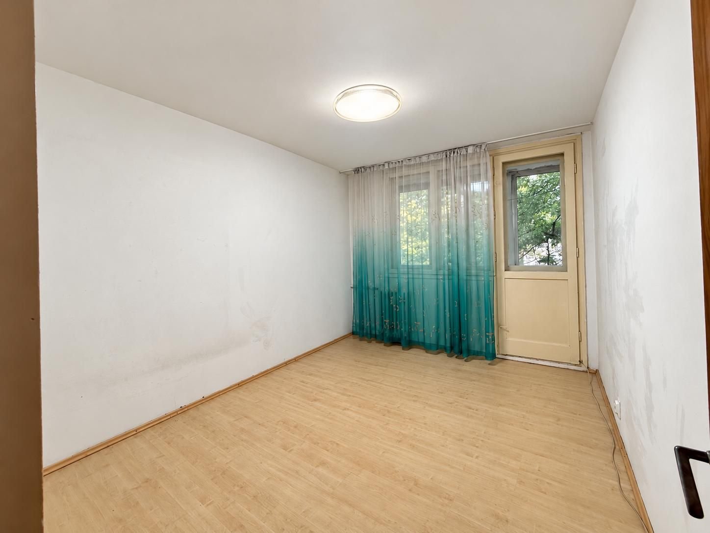 3 camere lângă metrou Romancierilor / Etaj 2/4 /Bloc reabilitat