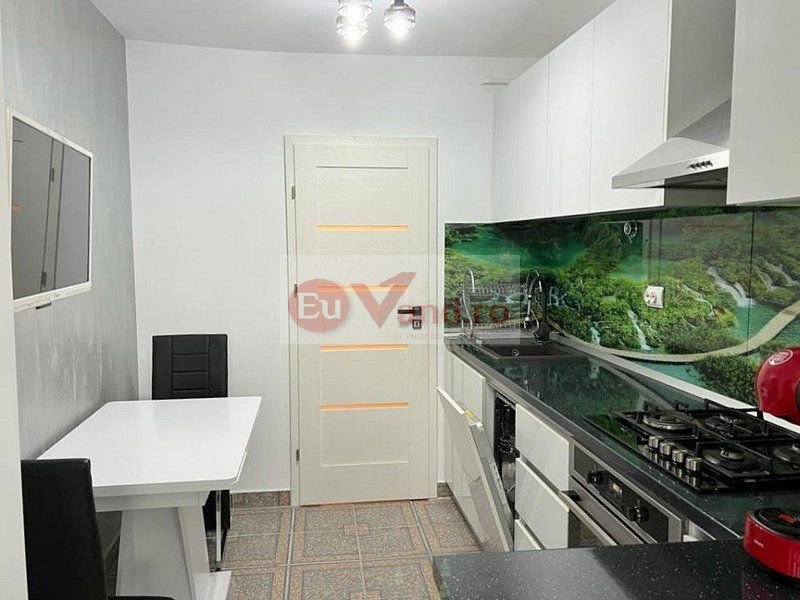 Apartament 3 camere de inchiriat, Tiglina 3, B-uri, etaj 1, renovat recent