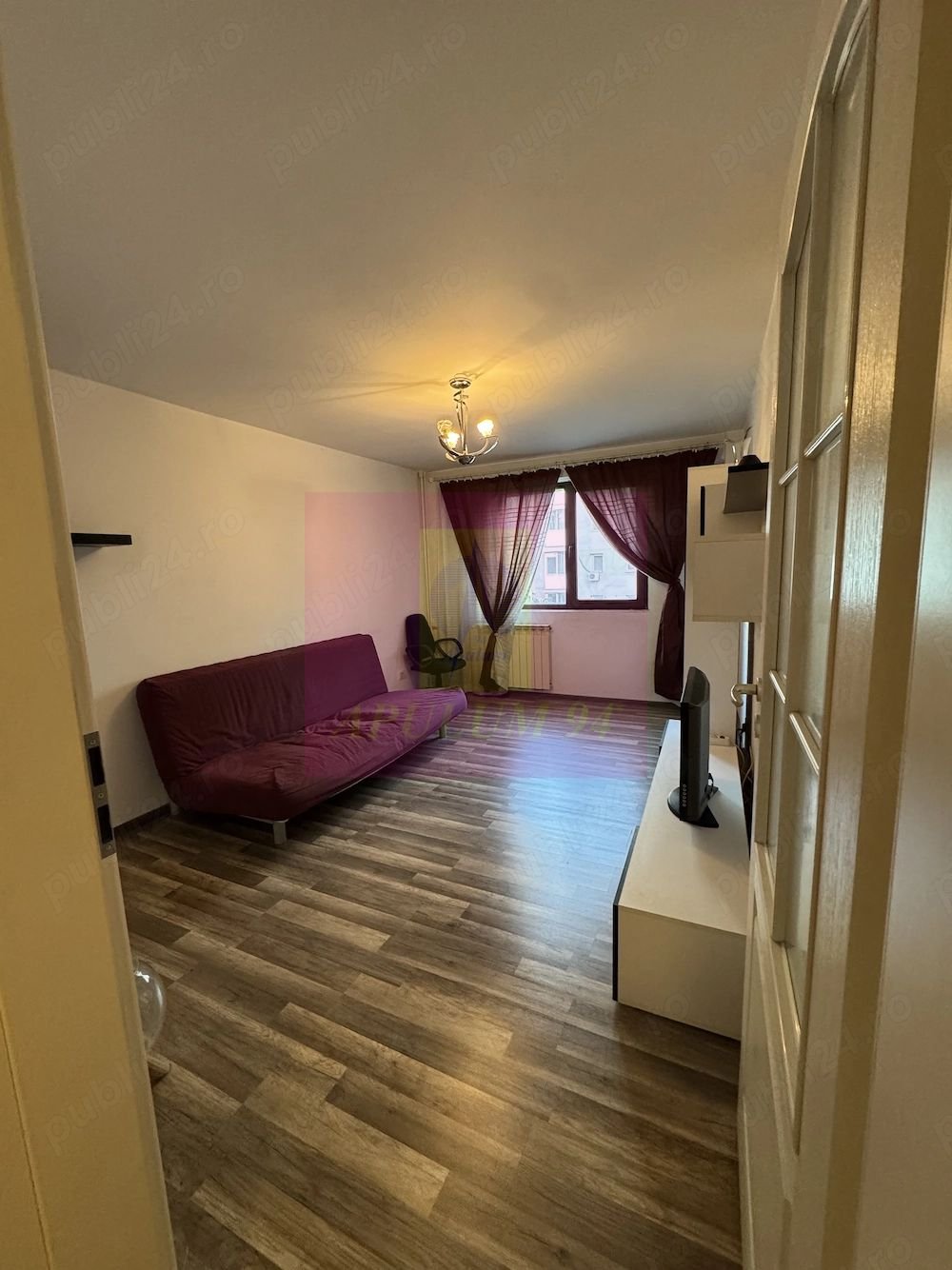Apt 3 camere, finisat si  mobilat -Mega Mall