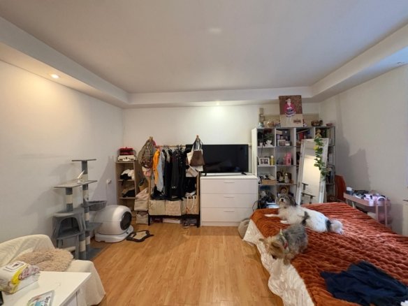 Apartament cu doua camere de vanzare in Piata Sfatului