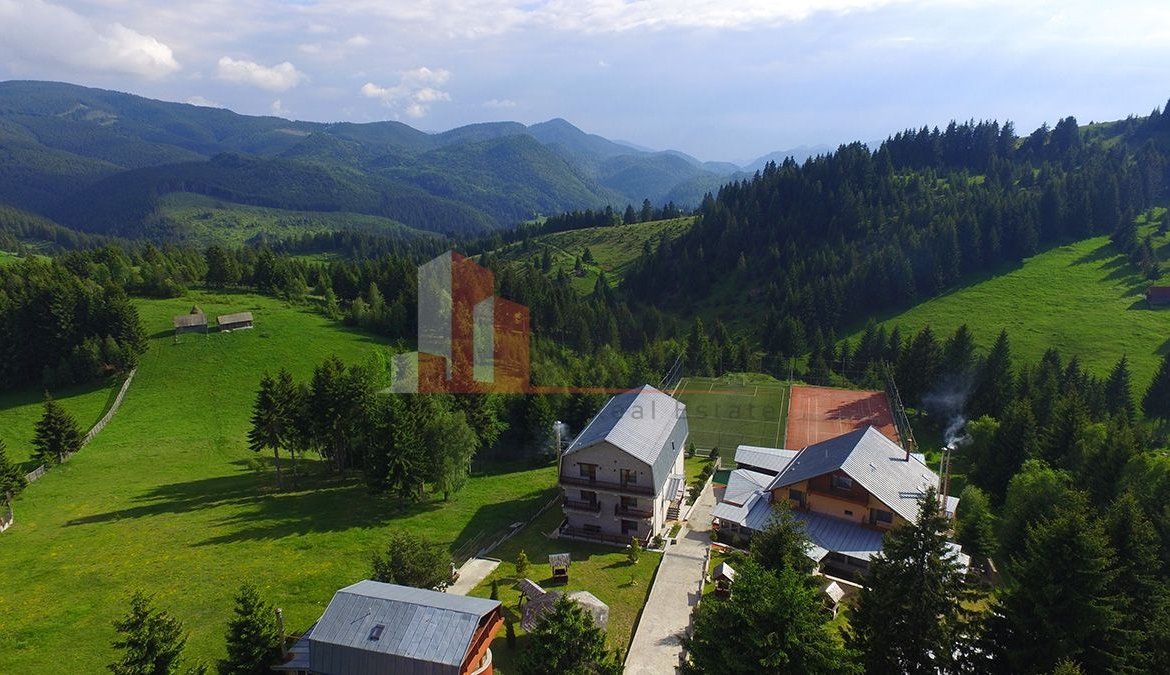 Resort 4 Stele de Vânzare | Fundata Brașov | 45.000mp | 43 Unități |