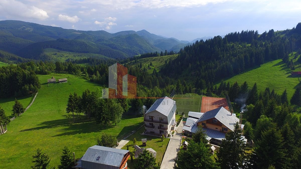 722e66921c62489cb0acb719a6170b85 Resort 4 Stele de Vânzare | Fundata Brașov | 45.000mp | 43 Unități |